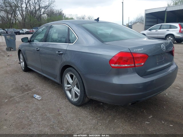 2014 VOLKSWAGEN PASSAT 1VWBS7A39EC048295 Photo 2