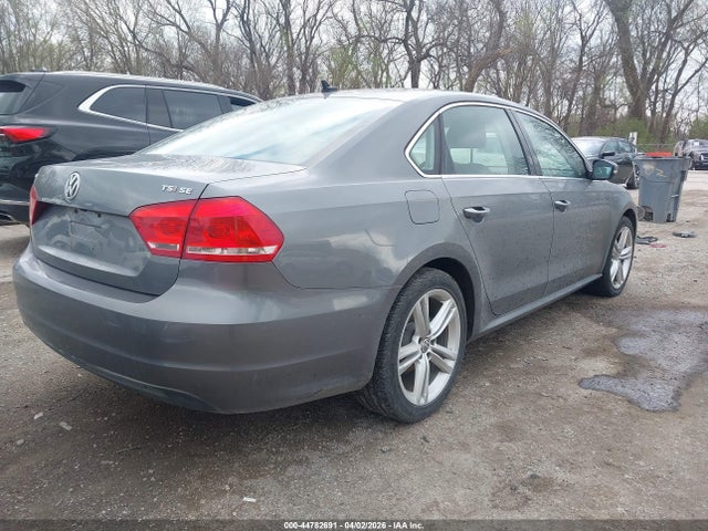 2014 VOLKSWAGEN PASSAT 1VWBS7A39EC048295 Photo 3