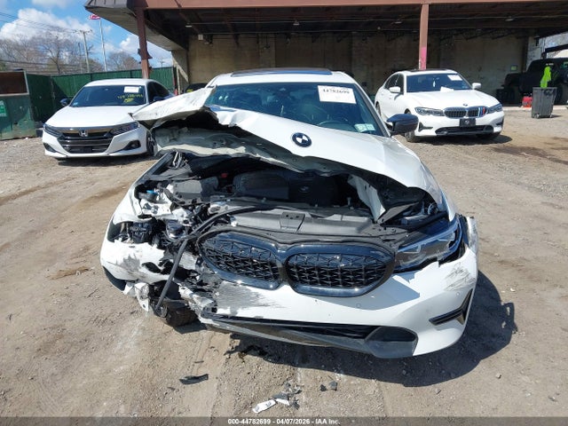 Продажа на аукционе авто 2022 Bmw 330i Xdrive, vin: 3MW5R7J03N8C58770, номер лота: 44782699