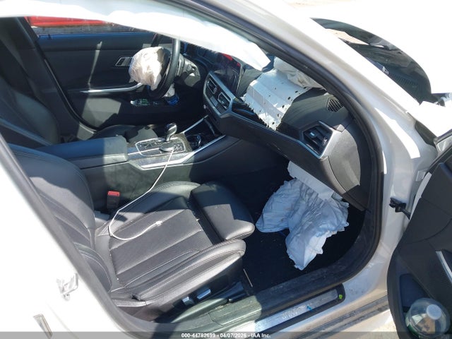 Продажа на аукционе авто 2022 Bmw 330i Xdrive, vin: 3MW5R7J03N8C58770, номер лота: 44782699