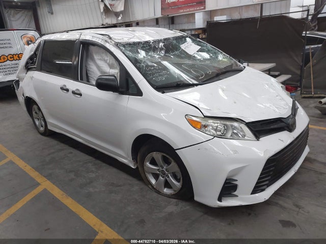 Toyota Sienna L 2020 5TDZZ3DCXLS074076 Image 1