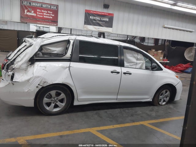 Toyota Sienna L 2020 5TDZZ3DCXLS074076 Image 13