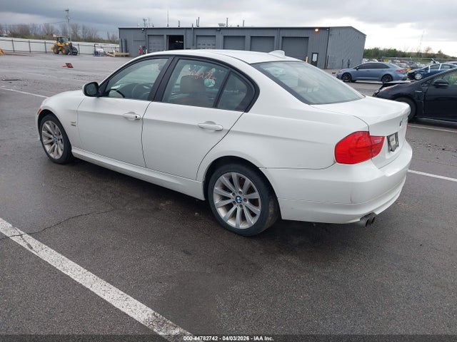 44782742 :رقم المزاد ، WBAPK7G52BNN78736 vin ، 2011 Bmw 328i Xdrive مزاد بيع