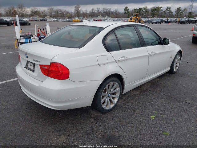 44782742 :رقم المزاد ، WBAPK7G52BNN78736 vin ، 2011 Bmw 328i Xdrive مزاد بيع