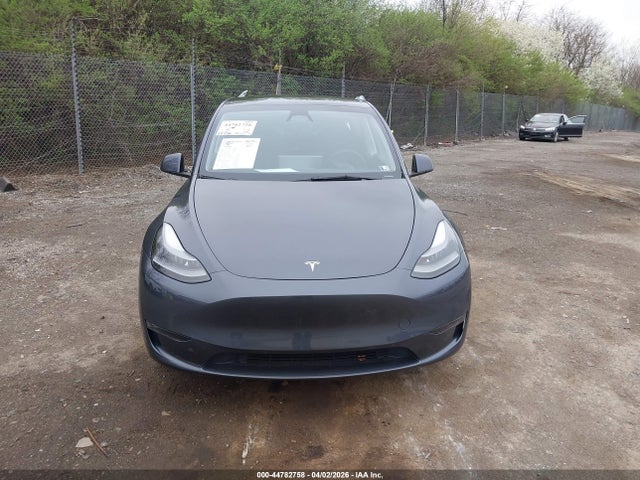 7SAYGDEE7PF850913 Tesla Model Y