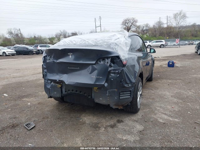 7SAYGDEE7PF850913 Tesla Model Y