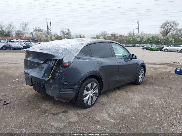 7SAYGDEE7PF850913 Tesla Model Y