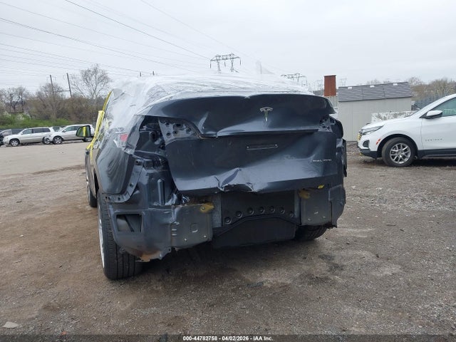 7SAYGDEE7PF850913 Tesla Model Y