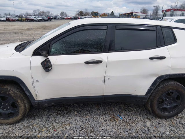 2017 Jeep New Compass Sport 4x4 მანქანა იყიდება აუქციონზე, vin: 3C4NJDAB1HT646415, აუქციონის ნომერი: 44782774