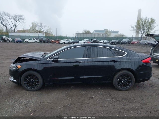 3FA6P0HD3HR203270 Ford FUSION SE