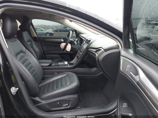3FA6P0HD3HR203270 Ford FUSION SE