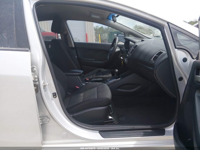 KIA FORTE LX 2017 3KPFK4A72HE049159 Image 5