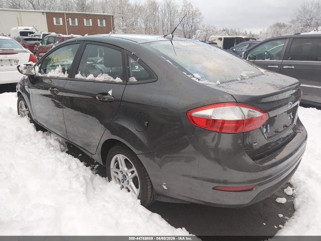 44782889 :رقم المزاد ، 3FADP4BJ5JM124084 vin ، 2018 Ford Fiesta Se مزاد بيع