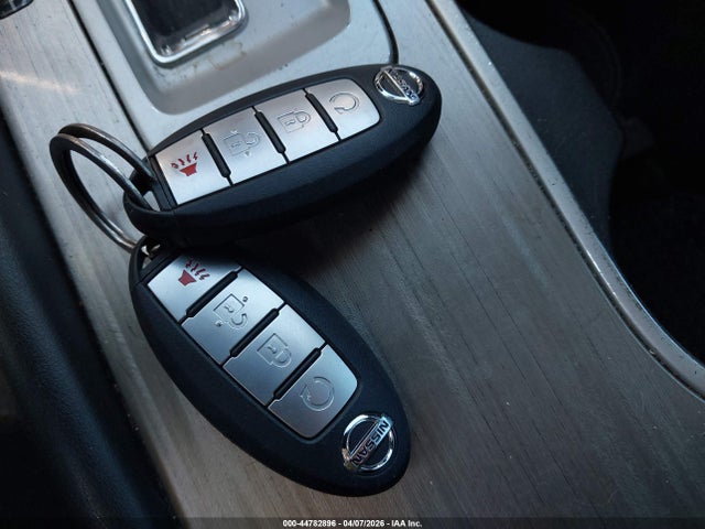 44782896 :رقم المزاد ، 5N1AZ2MG3JN139052 vin ، 2018 Nissan Murano Sv مزاد بيع
