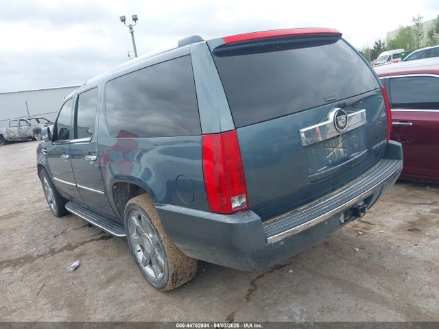 44782904 :رقم المزاد ، 1GYFK66898R196056 vin ، 2008 Cadillac Escalade Esv Standard مزاد بيع