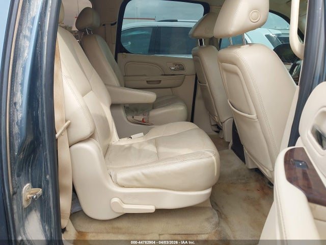 44782904 :رقم المزاد ، 1GYFK66898R196056 vin ، 2008 Cadillac Escalade Esv Standard مزاد بيع