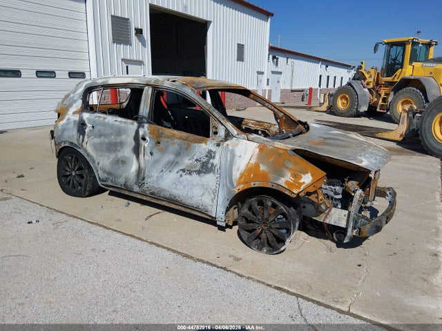 2018 KNDPN3AC3J7421942 main image
