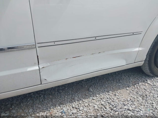 2009 CHRYSLER TOWN & COUNTRY 2A8HR54169R596977 Photo 5