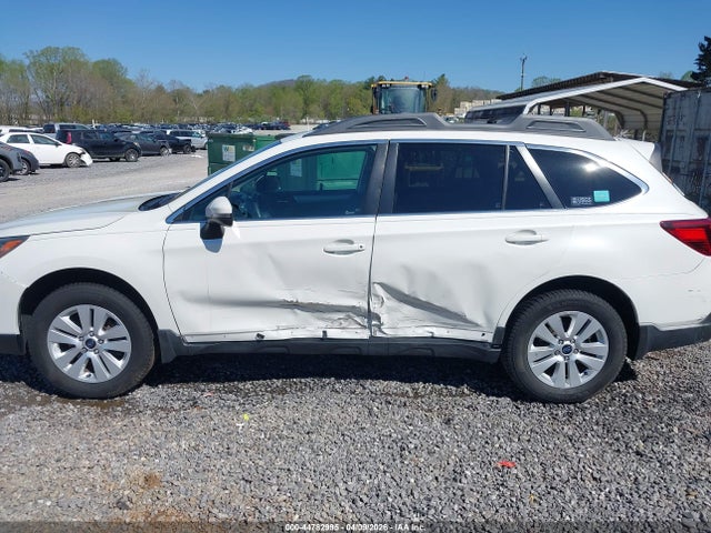 Subaru Outback 2.5i Premium 2018 4S4BSAFC2J3239426 Image 14