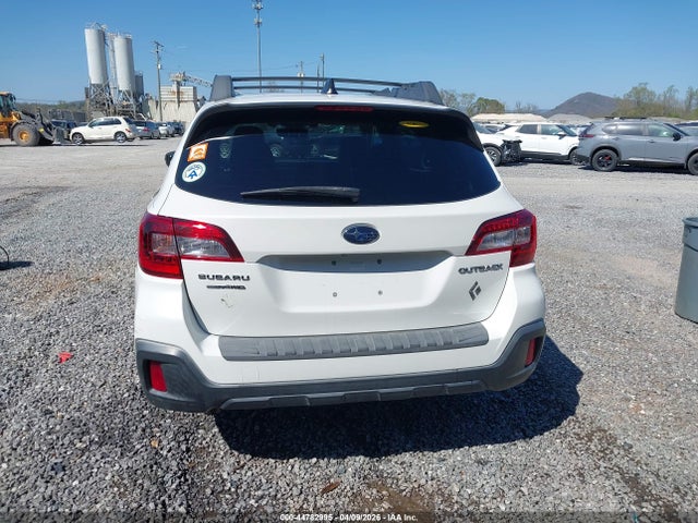 Subaru Outback 2.5i Premium 2018 4S4BSAFC2J3239426 Image 16