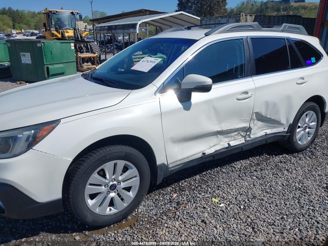Subaru Outback 2.5i Premium 2018 4S4BSAFC2J3239426 Image 6