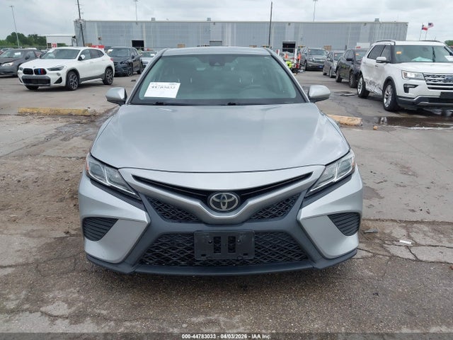 2019 Toyota Camry Se მანქანა იყიდება აუქციონზე, vin: 4T1B11HK9KU207477, აუქციონის ნომერი: 44783033