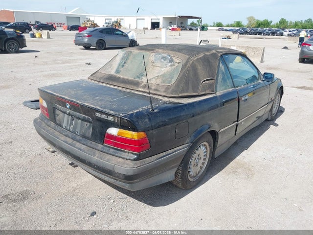 1995 BMW 325 WBABJ6324SJD39959 Photo 3