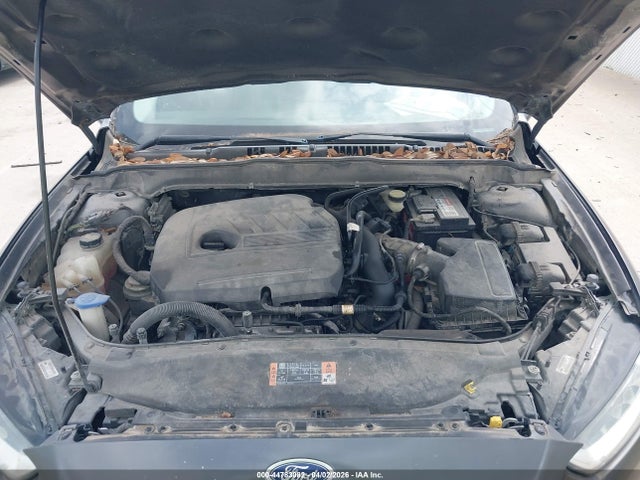 3FA6P0HD9GR113586 Ford FUSION SE