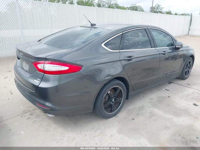 3FA6P0HD9GR113586 Ford FUSION SE
