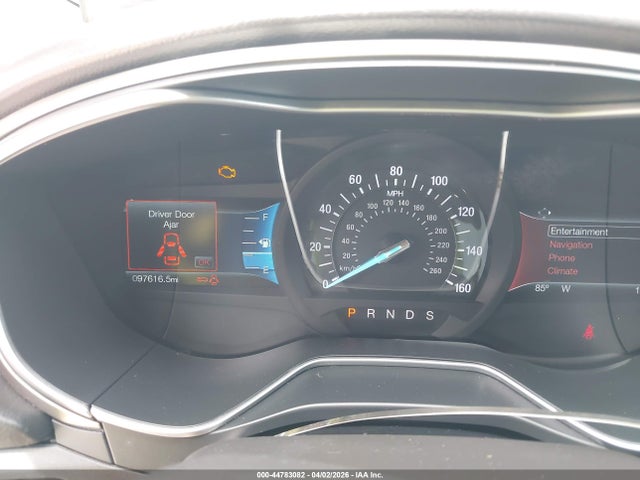 3FA6P0HD9GR113586 Ford FUSION SE