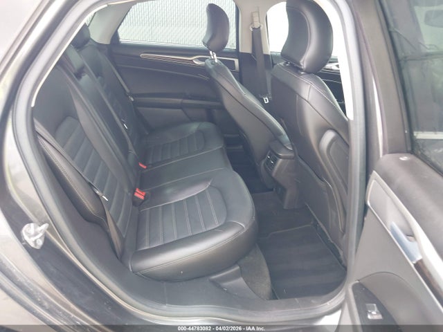 3FA6P0HD9GR113586 Ford FUSION SE