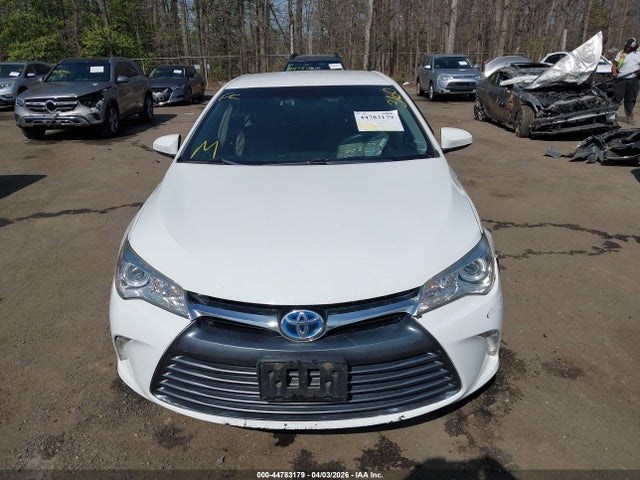 44783179 :رقم المزاد ، 4T1BD1FK9FU147216 vin ، 2015 Toyota Camry Hybrid Le مزاد بيع