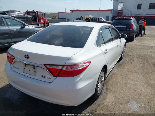 44783179 :رقم المزاد ، 4T1BD1FK9FU147216 vin ، 2015 Toyota Camry Hybrid Le مزاد بيع