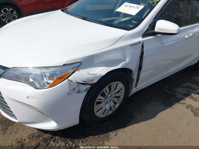 44783179 :رقم المزاد ، 4T1BD1FK9FU147216 vin ، 2015 Toyota Camry Hybrid Le مزاد بيع
