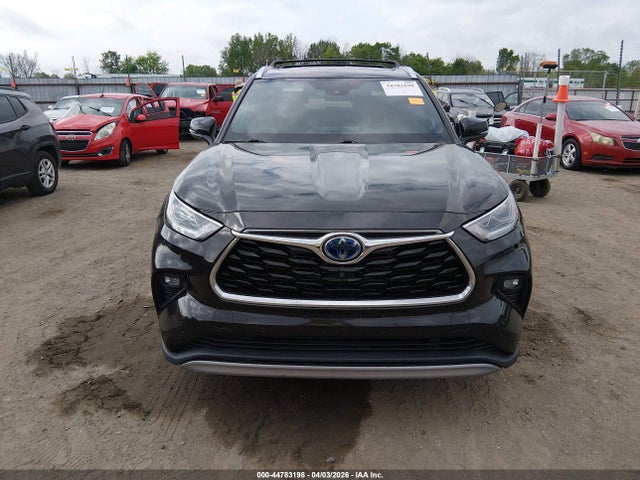 44783198 :رقم المزاد ، 5TDFARAHXMS011686 vin ، 2021 Toyota Highlander Hybrid Platinum مزاد بيع