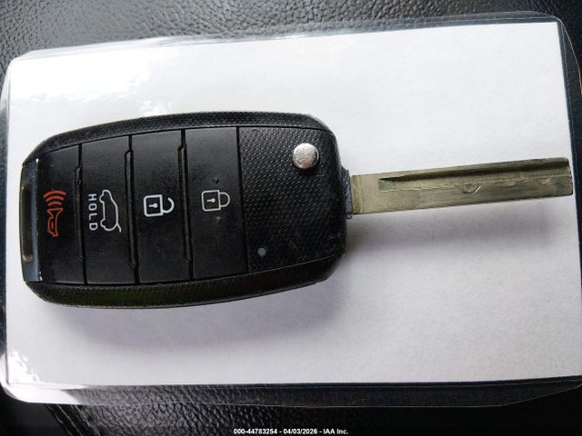 Auction sale of the 2020 Kia Sorento 2.4l L, vin: 5XYPG4A33LG656685, lot number: 44783254