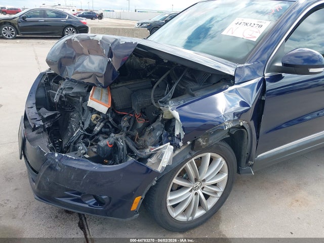 44783270 :رقم المزاد ، WVGAV7AX6BW000106 vin ، 2011 Volkswagen Tiguan Se مزاد بيع
