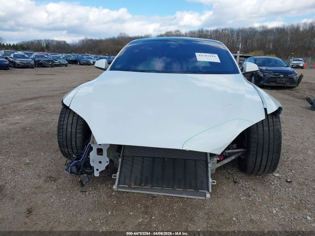 Продажа на аукционе авто 2022 Tesla Model S Plaid Tri Motor All-wheel Drive, vin: 5YJSA1E62NF459175, номер лота: 44783294