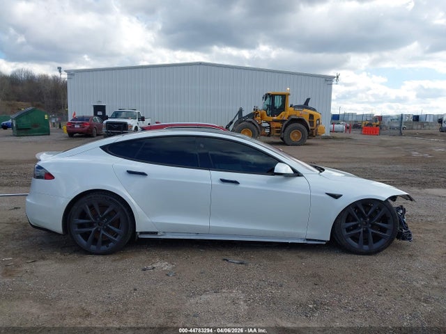 Продажа на аукционе авто 2022 Tesla Model S Plaid Tri Motor All-wheel Drive, vin: 5YJSA1E62NF459175, номер лота: 44783294