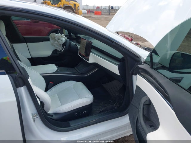 Продажа на аукционе авто 2022 Tesla Model S Plaid Tri Motor All-wheel Drive, vin: 5YJSA1E62NF459175, номер лота: 44783294