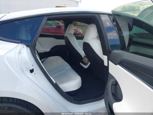 Продажа на аукционе авто 2022 Tesla Model S Plaid Tri Motor All-wheel Drive, vin: 5YJSA1E62NF459175, номер лота: 44783294
