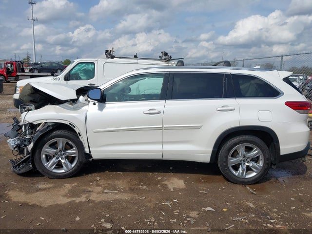 44783308 :رقم المزاد ، 5TDDZRFH3JS813131 vin ، 2018 Toyota Highlander Limited مزاد بيع