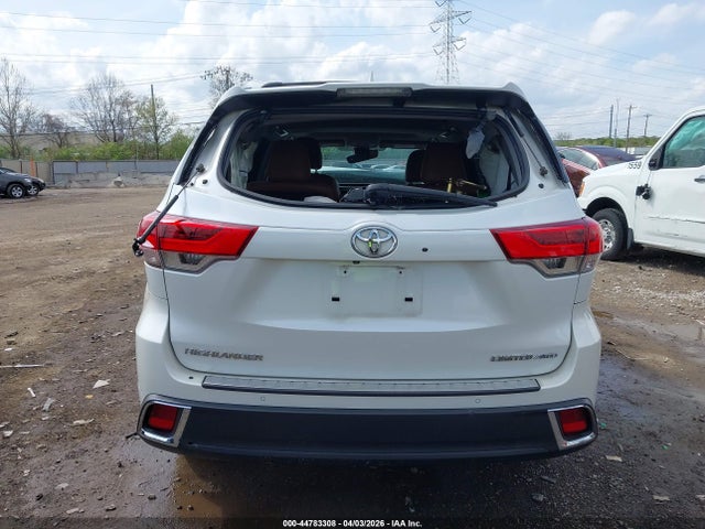 44783308 :رقم المزاد ، 5TDDZRFH3JS813131 vin ، 2018 Toyota Highlander Limited مزاد بيع