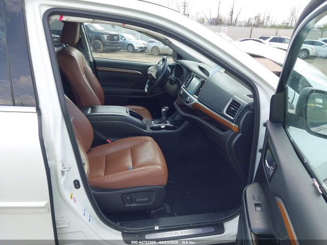44783308 :رقم المزاد ، 5TDDZRFH3JS813131 vin ، 2018 Toyota Highlander Limited مزاد بيع