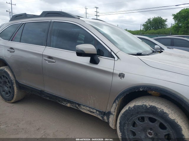 Aukcja sprzedaży 2015 Subaru Outback 3.6r Limited, vin: 4S4BSENC2F3310849, numer aukcji: 44783324