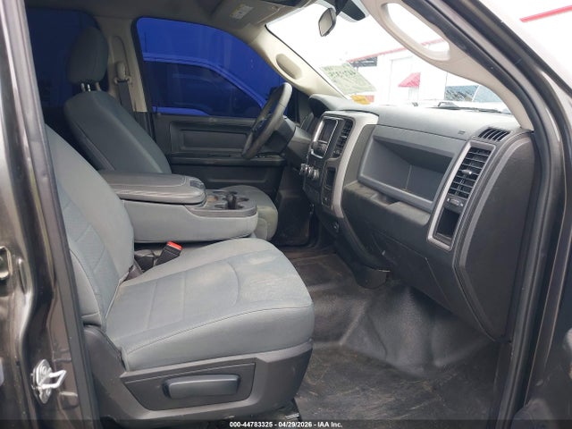2020 Ram 1500 Classic Tradesman  4x4 5'7 Box მანქანა იყიდება აუქციონზე, vin: 3C6RR7KG8LG144211, აუქციონის ნომერი: 44783325