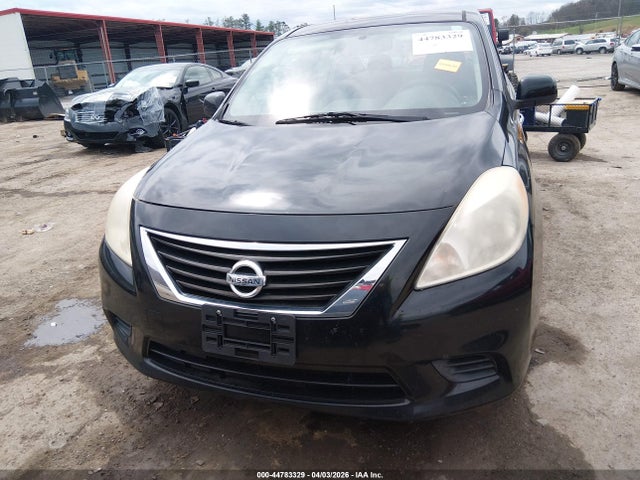 2013 Nissan Versa 1.6 Sv მანქანა იყიდება აუქციონზე, vin: 3N1CN7AP9DL833438, აუქციონის ნომერი: 44783329
