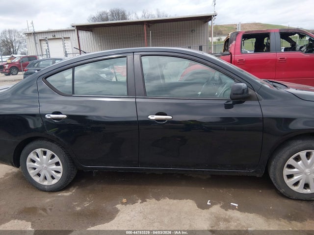 2013 Nissan Versa 1.6 Sv მანქანა იყიდება აუქციონზე, vin: 3N1CN7AP9DL833438, აუქციონის ნომერი: 44783329