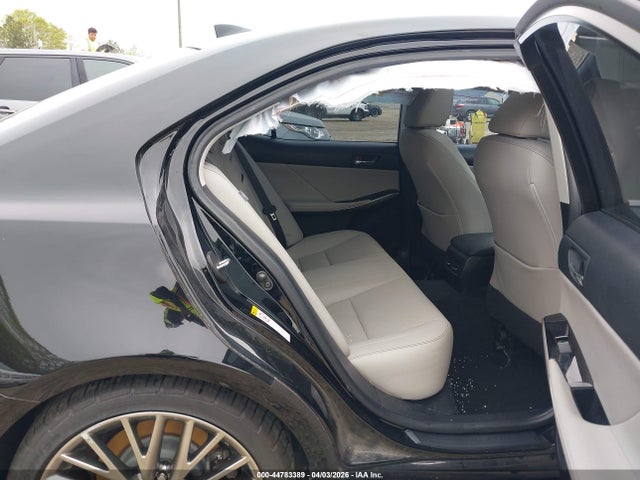 44783389 :رقم المزاد ، JTHBA1D2XG5015480 vin ، 2016 Lexus Is 200t مزاد بيع