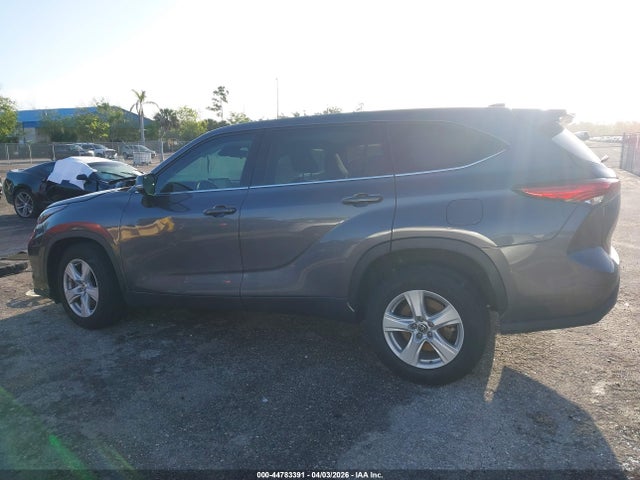 44783391 :رقم المزاد ، 5TDZZRAH7NS100185 vin ، 2022 Toyota Highlander Le مزاد بيع